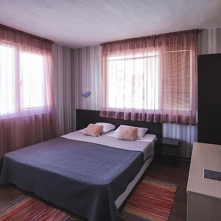 Guest House Taligarov Поморие Экстерьер фото