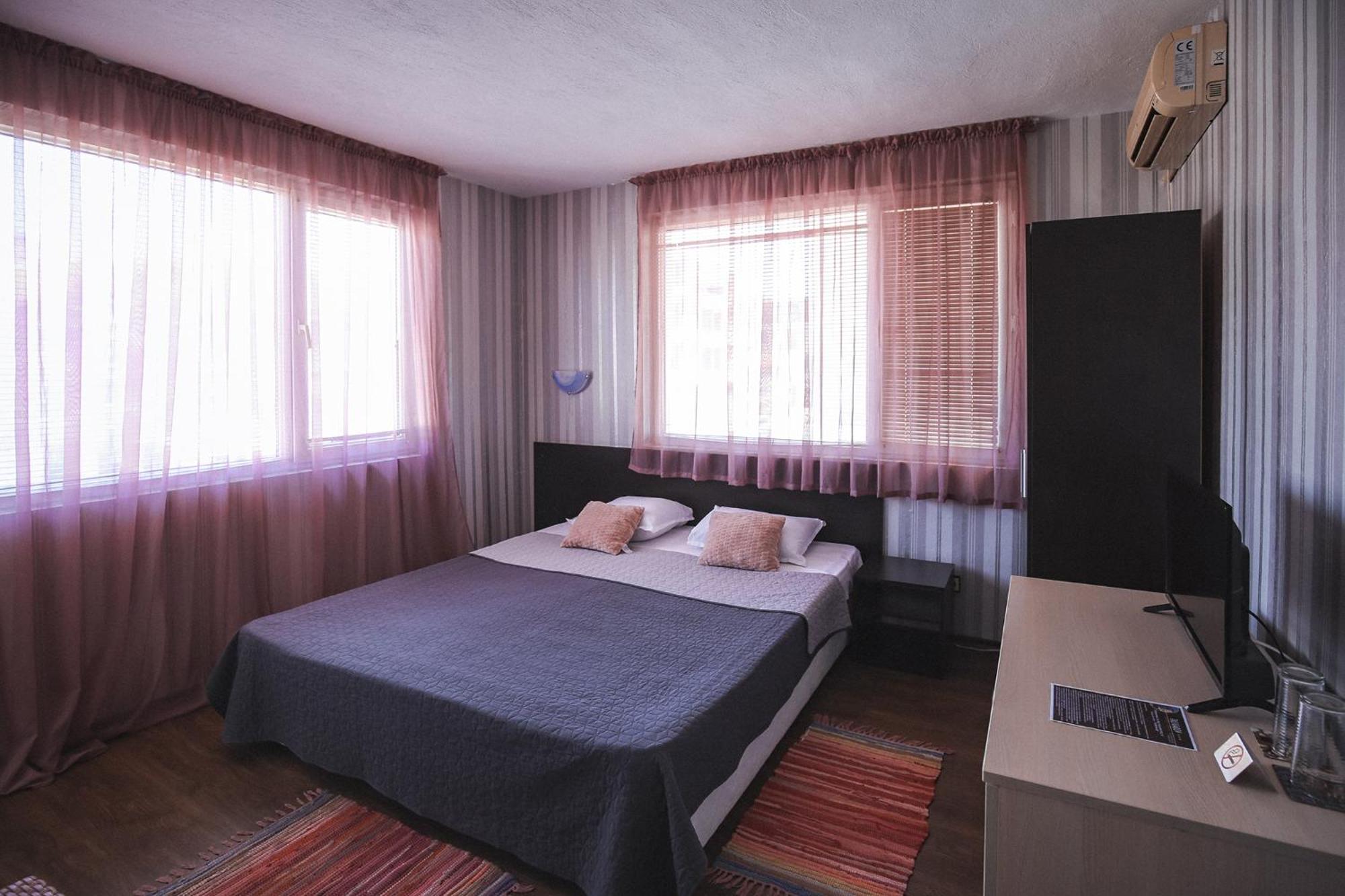 Guest House Taligarov Поморие Экстерьер фото