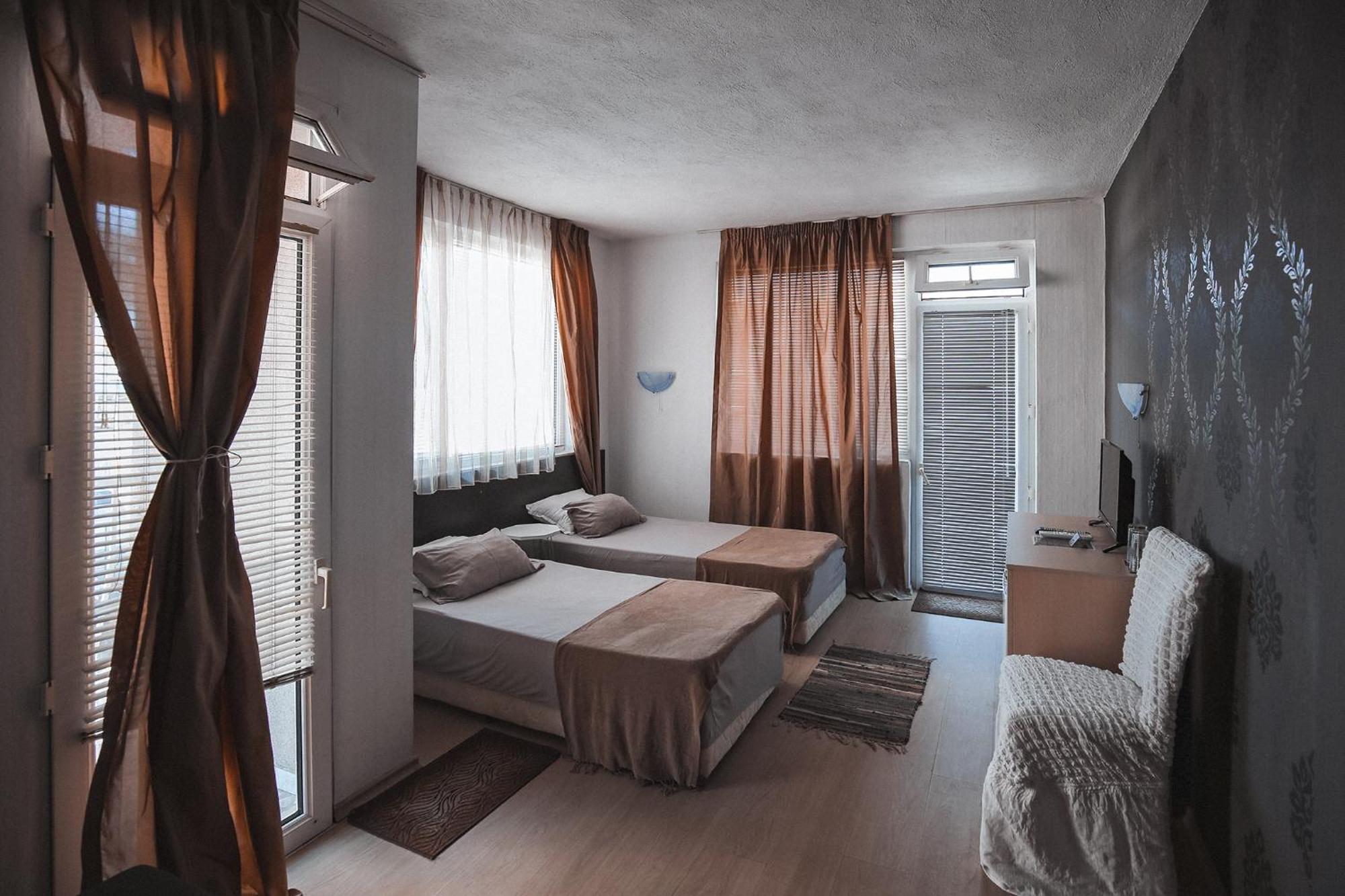 Guest House Taligarov Поморие Экстерьер фото
